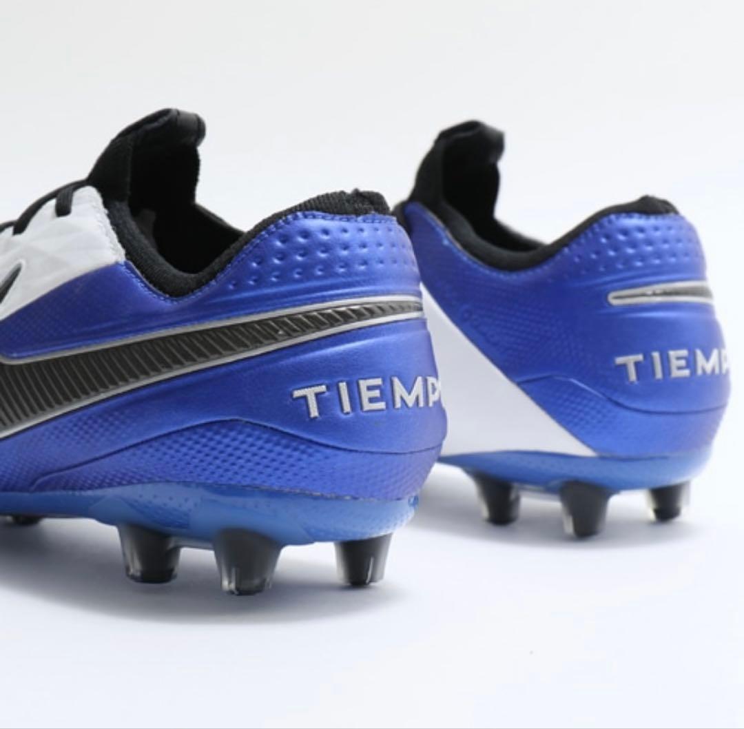 ナイキ レジェンド 8 エリート HG