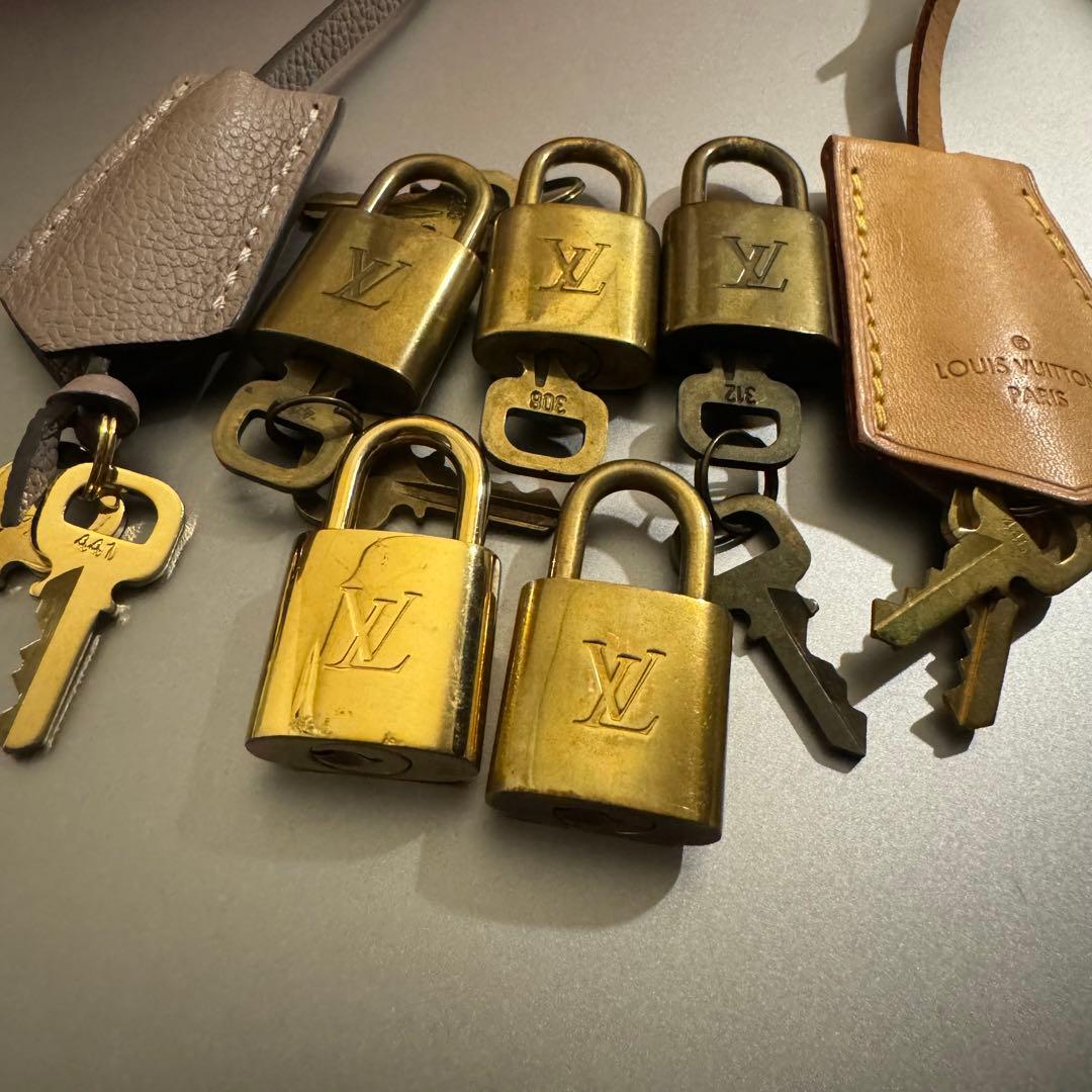 ルイヴィトン　カデナ　鍵　5点　セット クロシェット