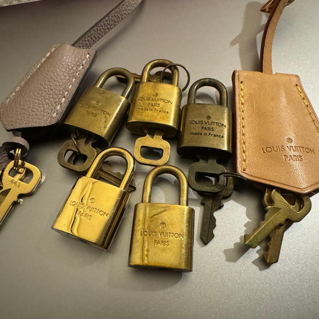 ルイヴィトン　カデナ　鍵　5点　セット クロシェット