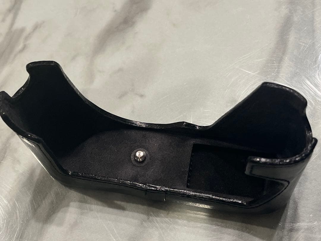 ARTISAN&ARTIST　ライカCL専用　ボディケース