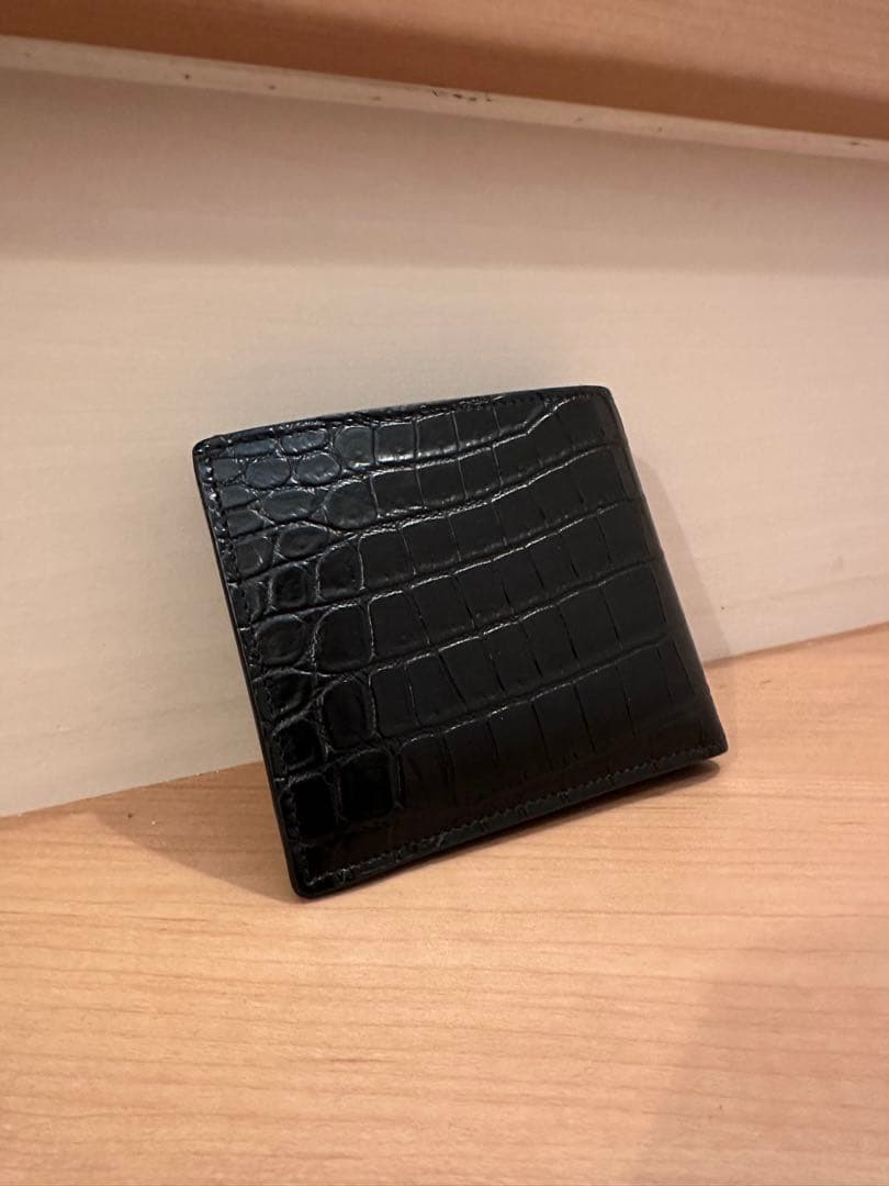 極美品✨サンローラン 二つ折り財布 クロコ型押し タイニーカサンドラ 黒YSL