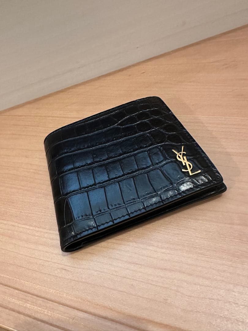 極美品✨サンローラン 二つ折り財布 クロコ型押し タイニーカサンドラ 黒YSL