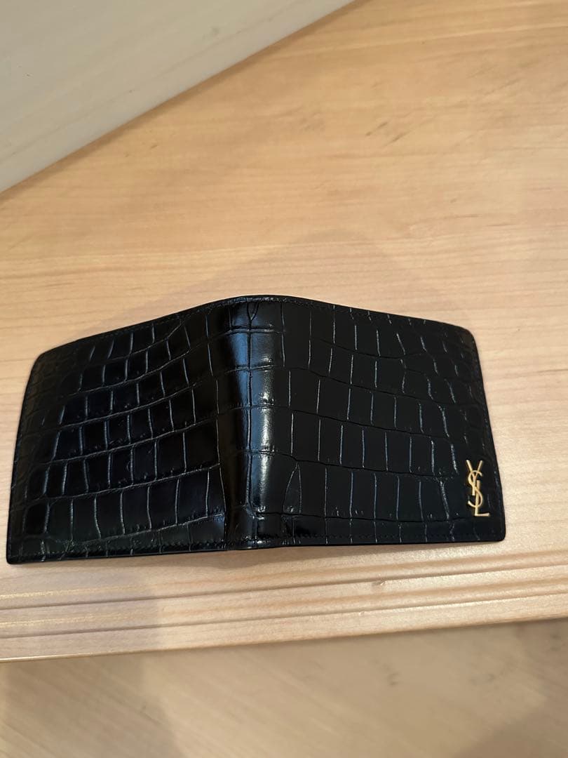 極美品✨サンローラン 二つ折り財布 クロコ型押し タイニーカサンドラ 黒YSL