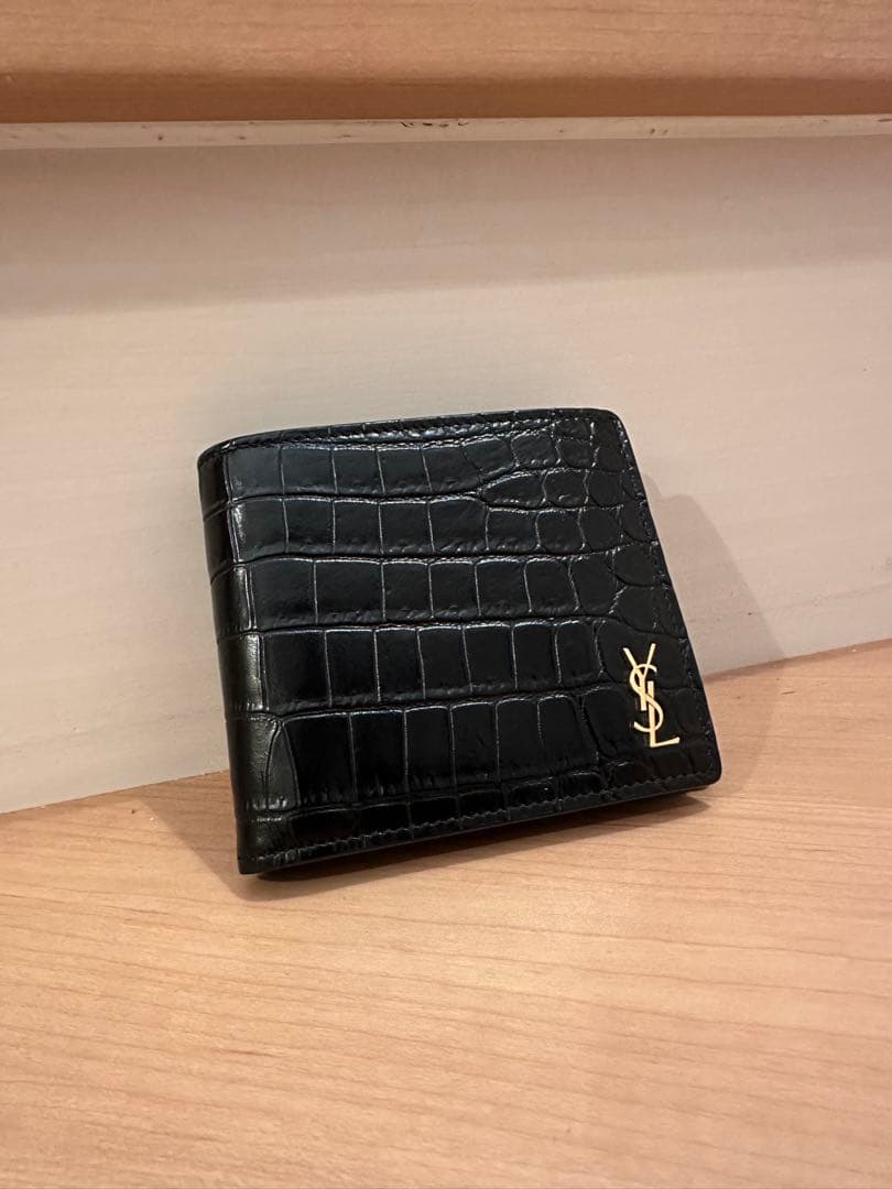 極美品✨サンローラン 二つ折り財布 クロコ型押し タイニーカサンドラ 黒YSL