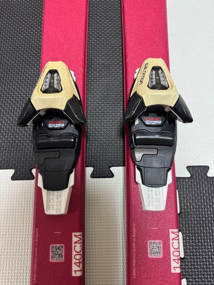 サロモン　スキー板　140㎝　QST LUX JR