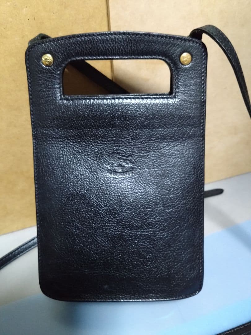 イルビゾンテ黒レザーショルダーバッグ ハンドル付き