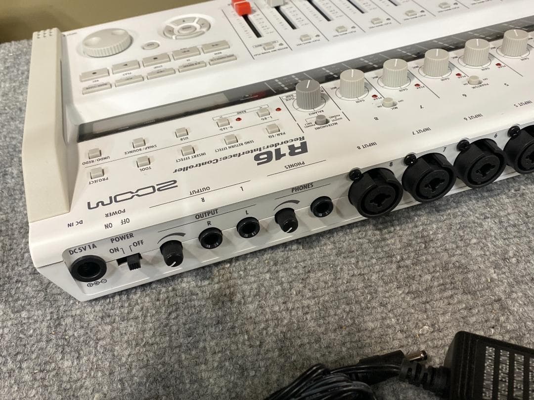 ZOOM R16 マルチトラックレコーダー ズーム