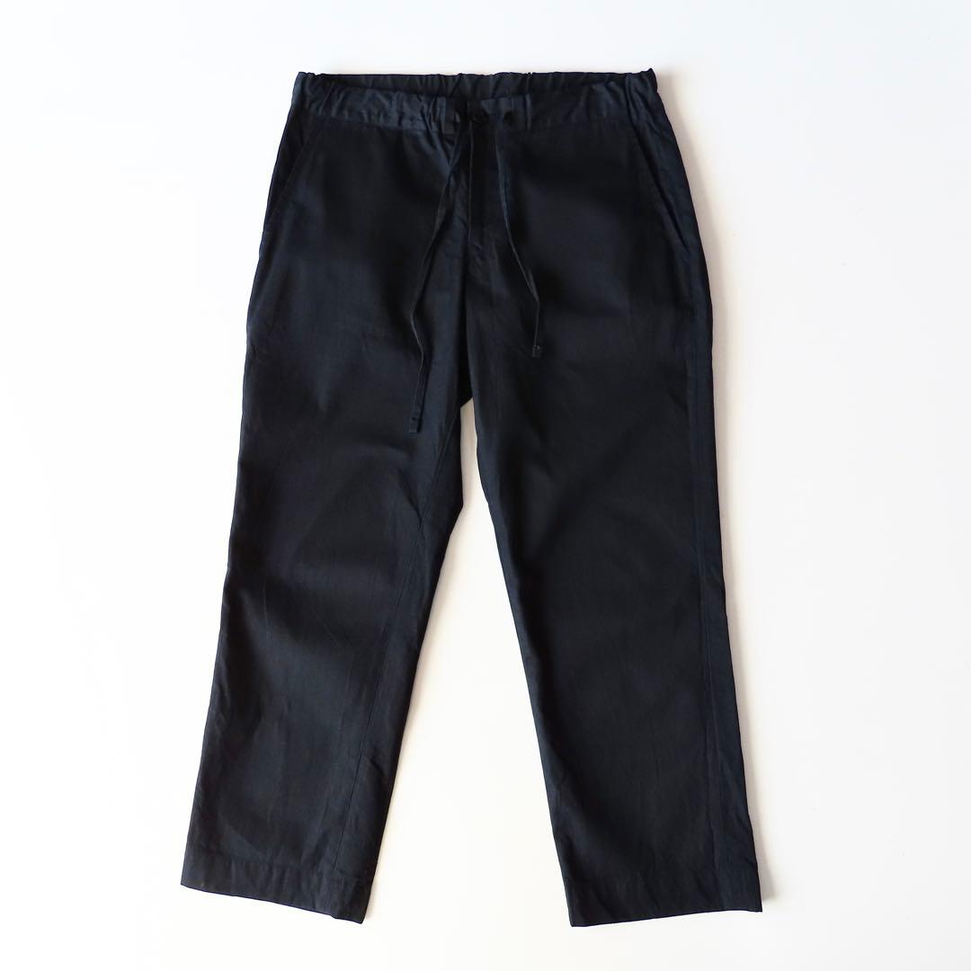 美品 45R うす高密度ギャバのイージースラックス 2 インディゴ 影色納戸