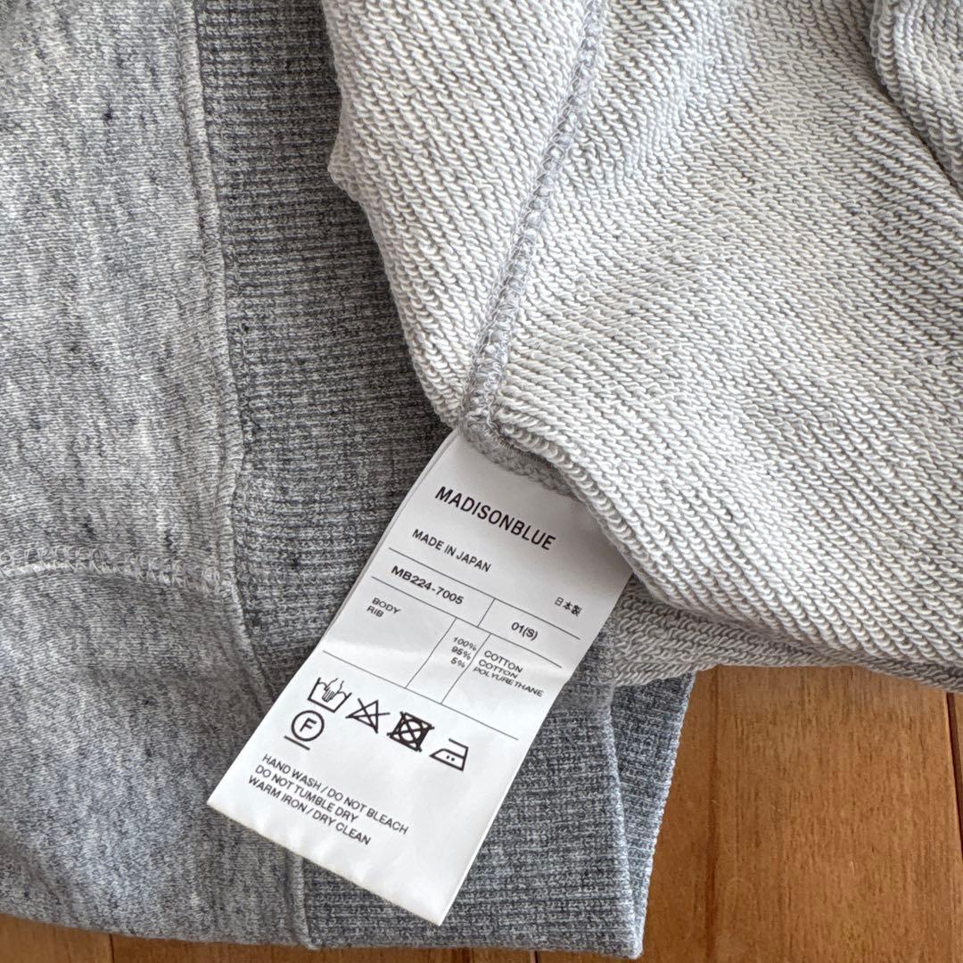 チロル　★ マディソンブルー HELLO スウェット グレー　01