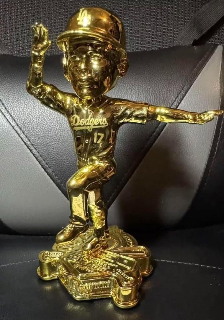 【限定150】大谷翔平・50/50達成記念・ゴールドボブルヘッド・シリアル付