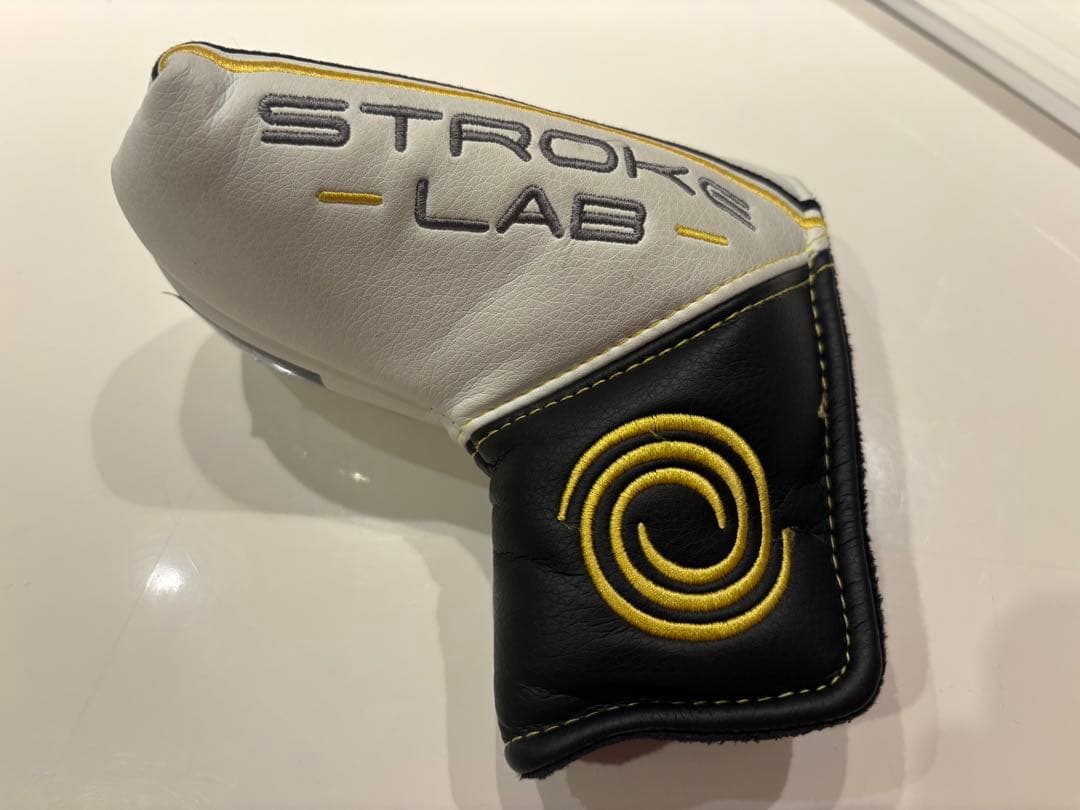 ODYSSEY STROKE LAB BLACK ROSSIE パター