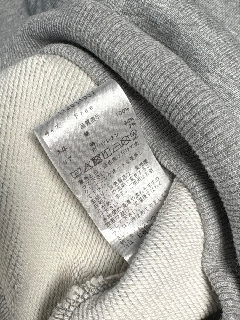 darich レースアップリケロゴフーディ