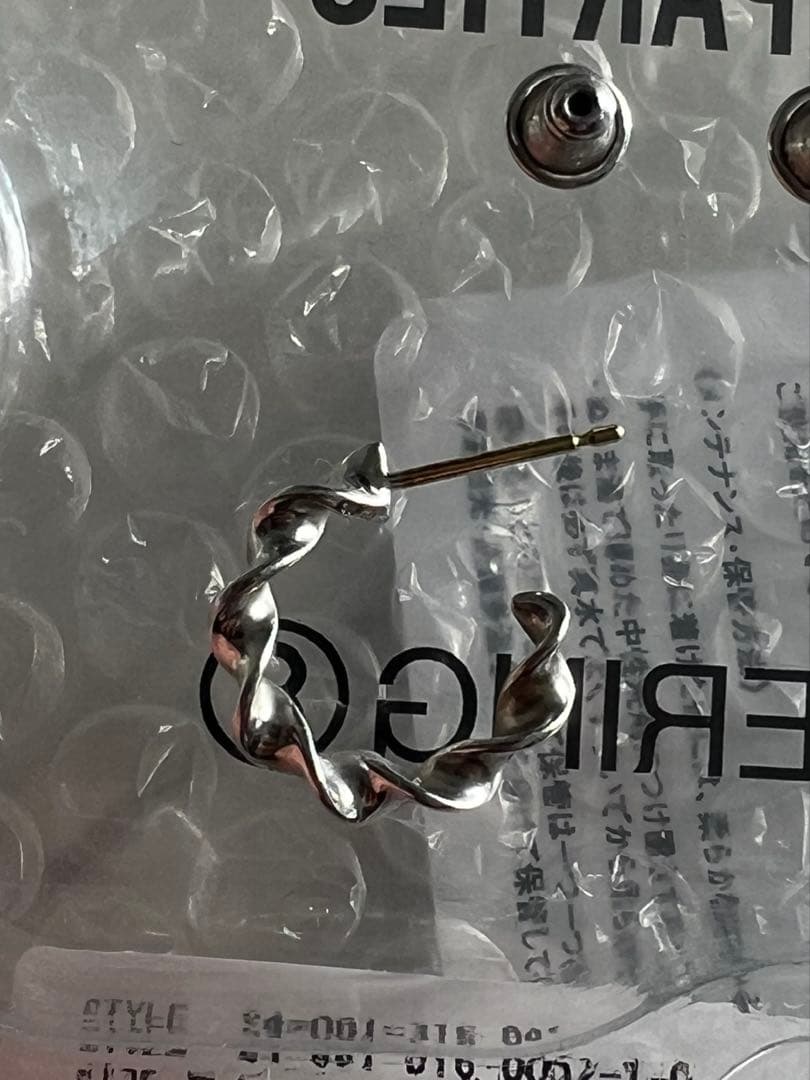 CAREERING × wacko maria コラボピアス　左耳