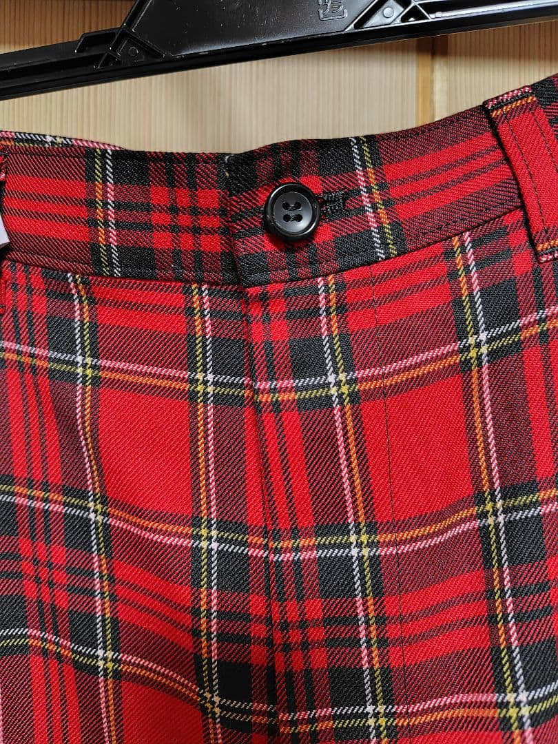 トリココムデギャルソンの 赤 チェック パンツです