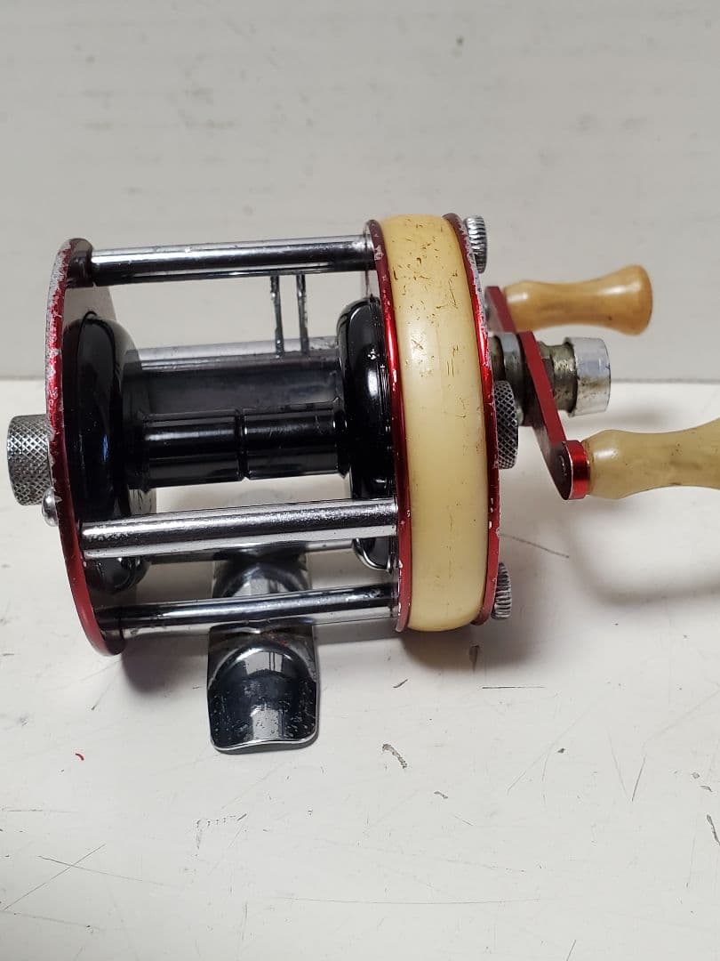 臼*男様 アブ　1750A ビンテージ　ダイレクトリール