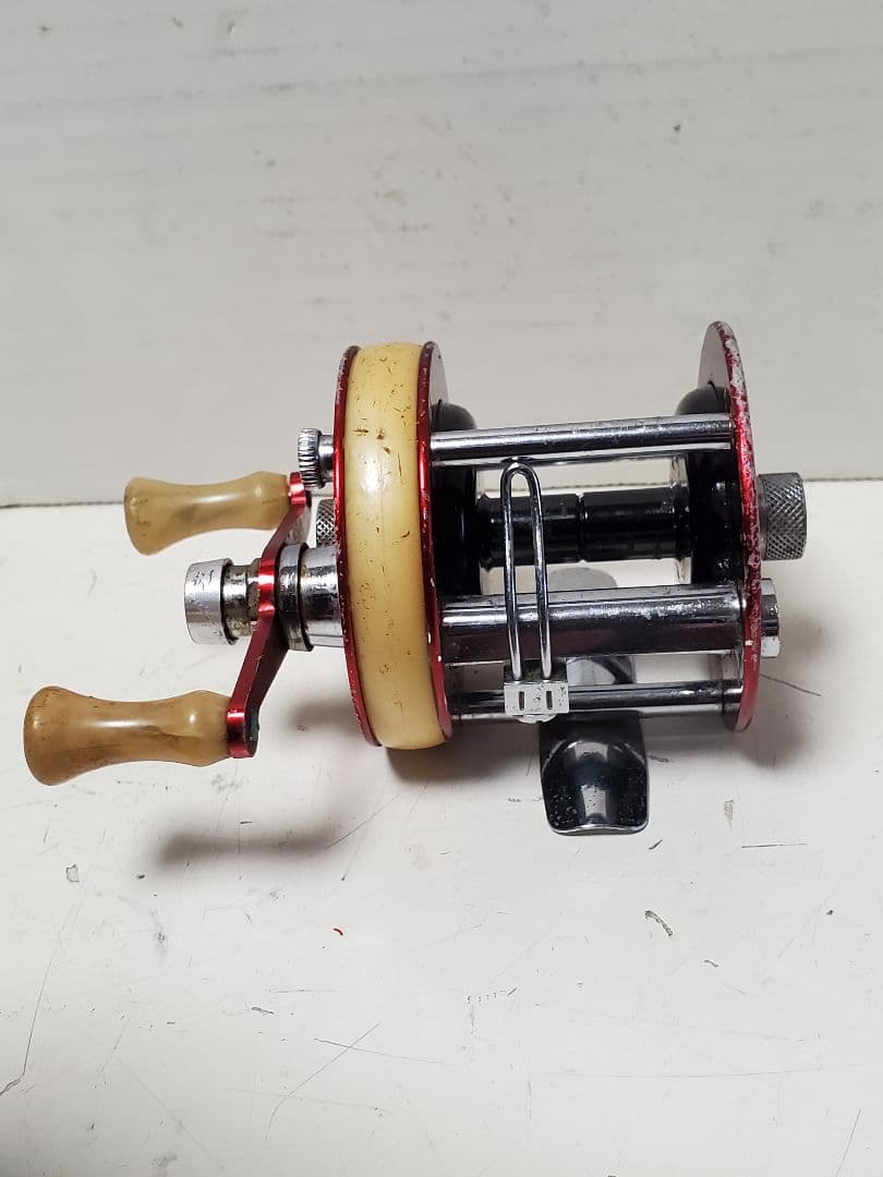 臼*男様 アブ　1750A ビンテージ　ダイレクトリール