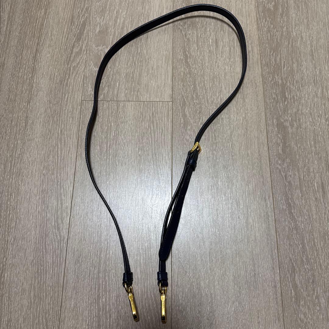 PRADA ネイビーレザーショルダーストラップ