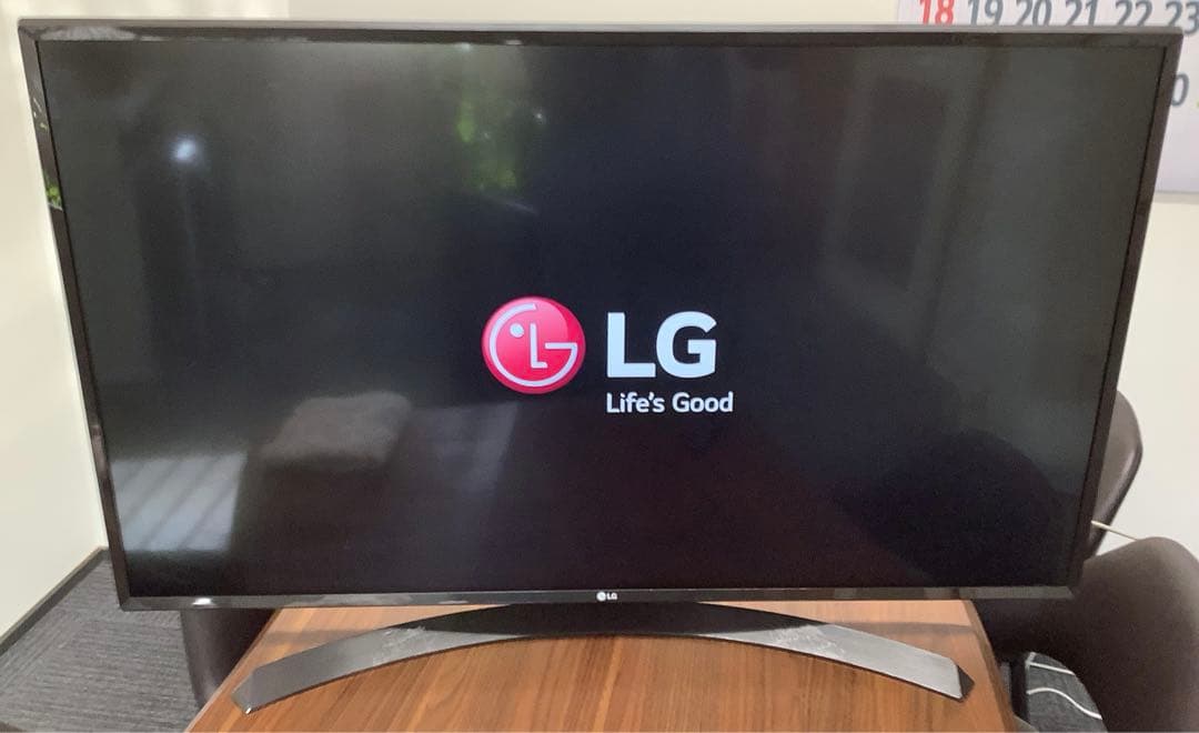 送料込み！ LG 43インチ液晶テレビ 43UJ630A 2017年製