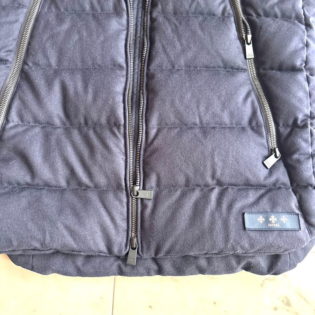 美品 タトラス ダウンベスト ネイビー Lサイズ相当 定価9.6万円