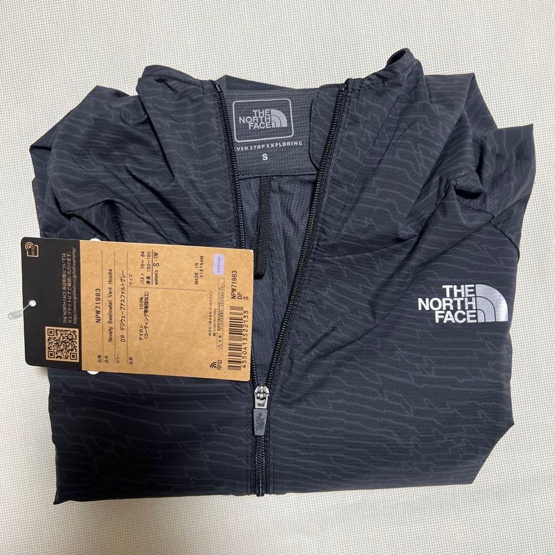 ノースフェイス　スワローテイルベントフーディノベルティ　S（レディース）グレー