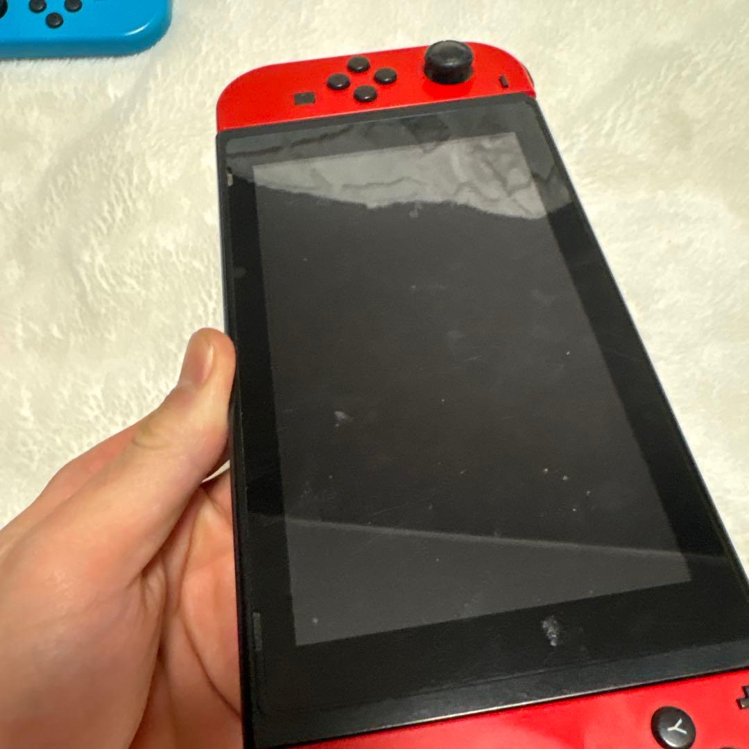 Nintendo Switch 本体 赤と青のジョイコン付き