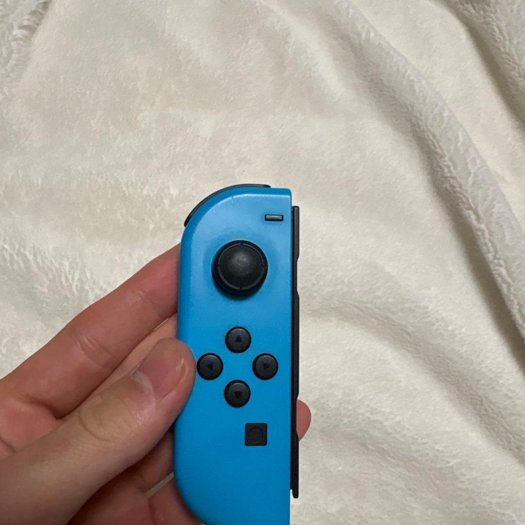 Nintendo Switch 本体 赤と青のジョイコン付き