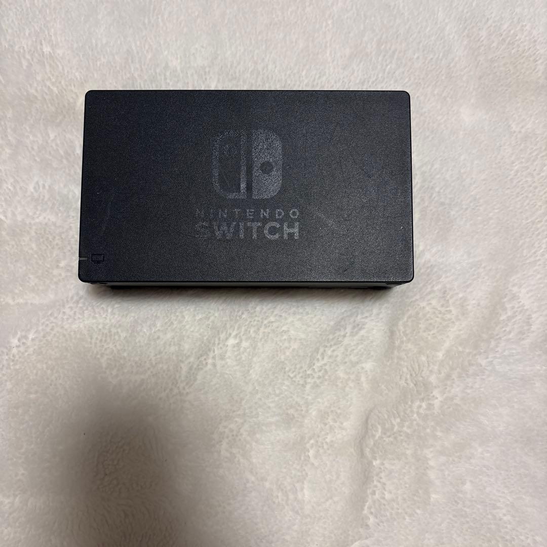 Nintendo Switch 本体 赤と青のジョイコン付き