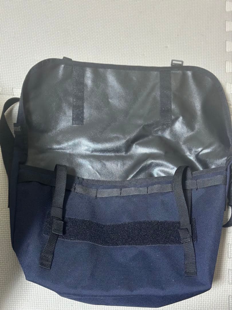 ブルーラグ　 blue lugネイビー メッセンジャーバッグ　ハーフサイズ