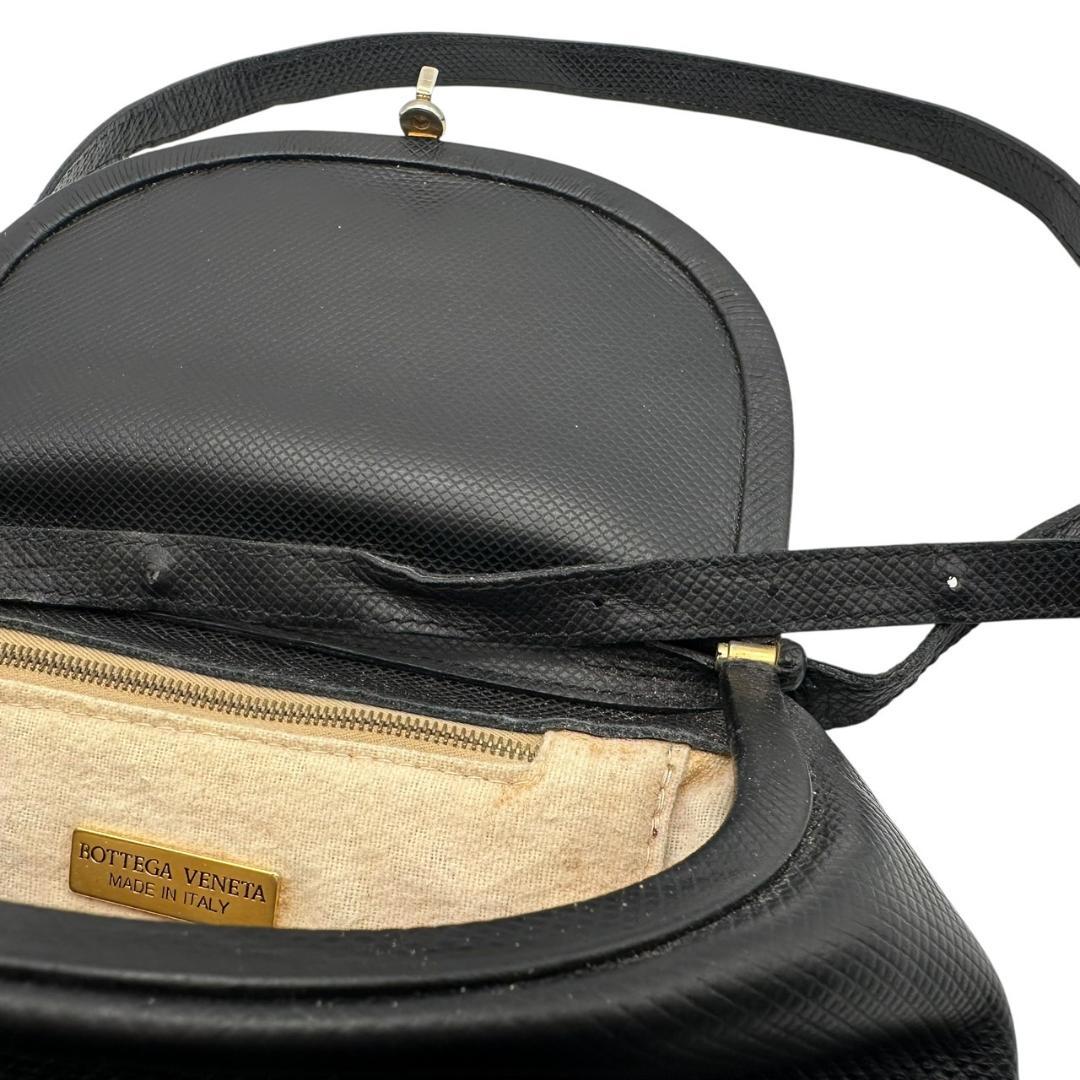 ボッテガヴェネタ 黒 レザー がま口 ショルダーバッグ ブラック