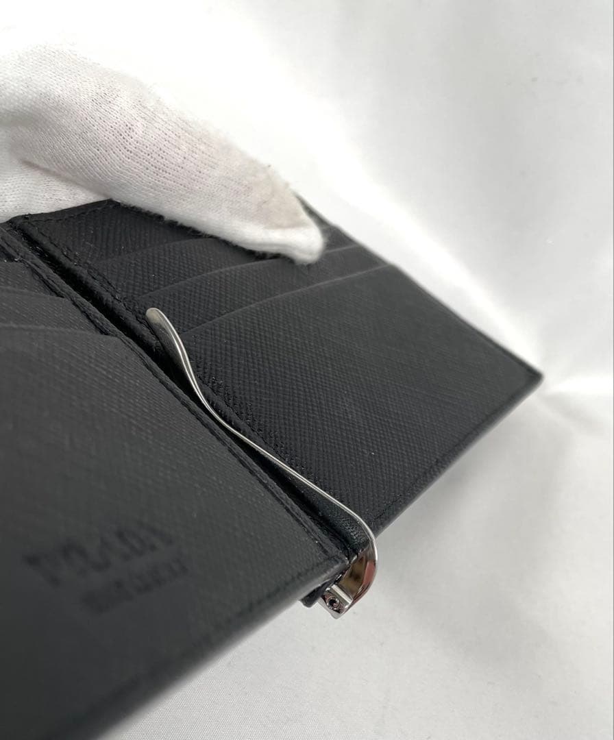 未使用に近い PRADA プラダ マネークリップ 二つ折り財布 カードケース