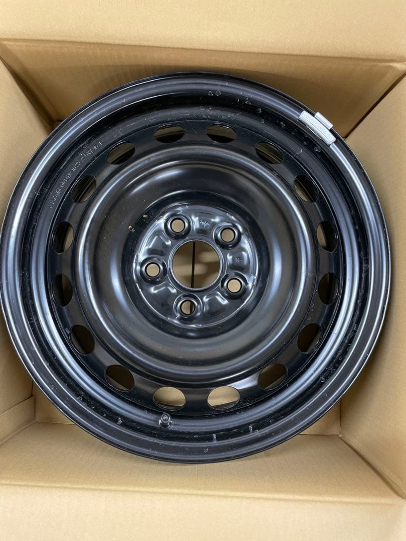 シエンタ 15インチスチールホイール➕ホイールキャップ　2個セット①