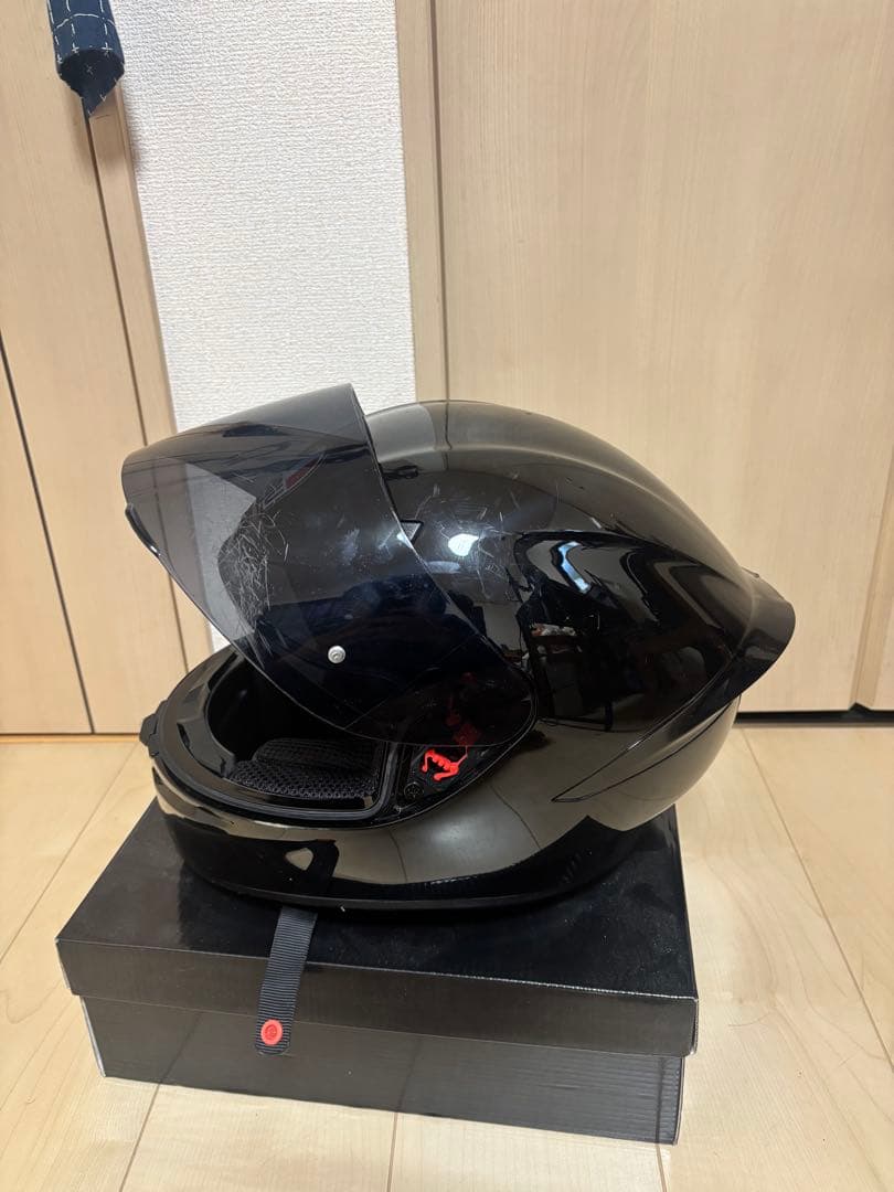 AGV k-1 Mサイズ 艶ブラック