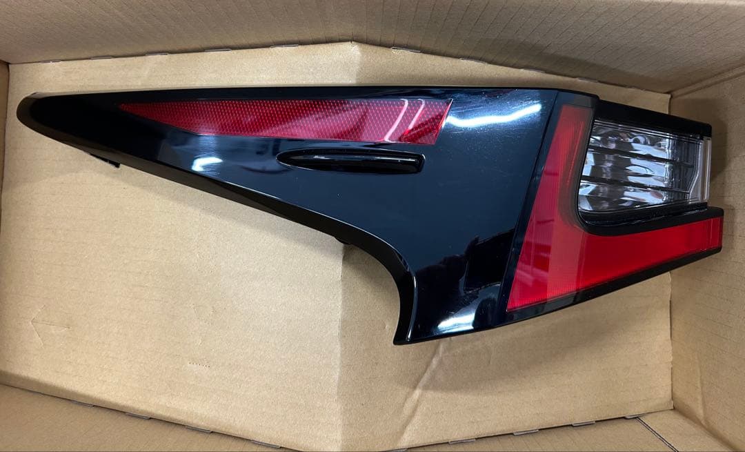 LEXUS 純正 テールランプ 左