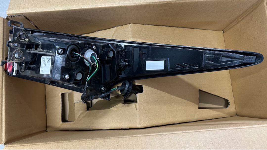 LEXUS 純正 テールランプ 左