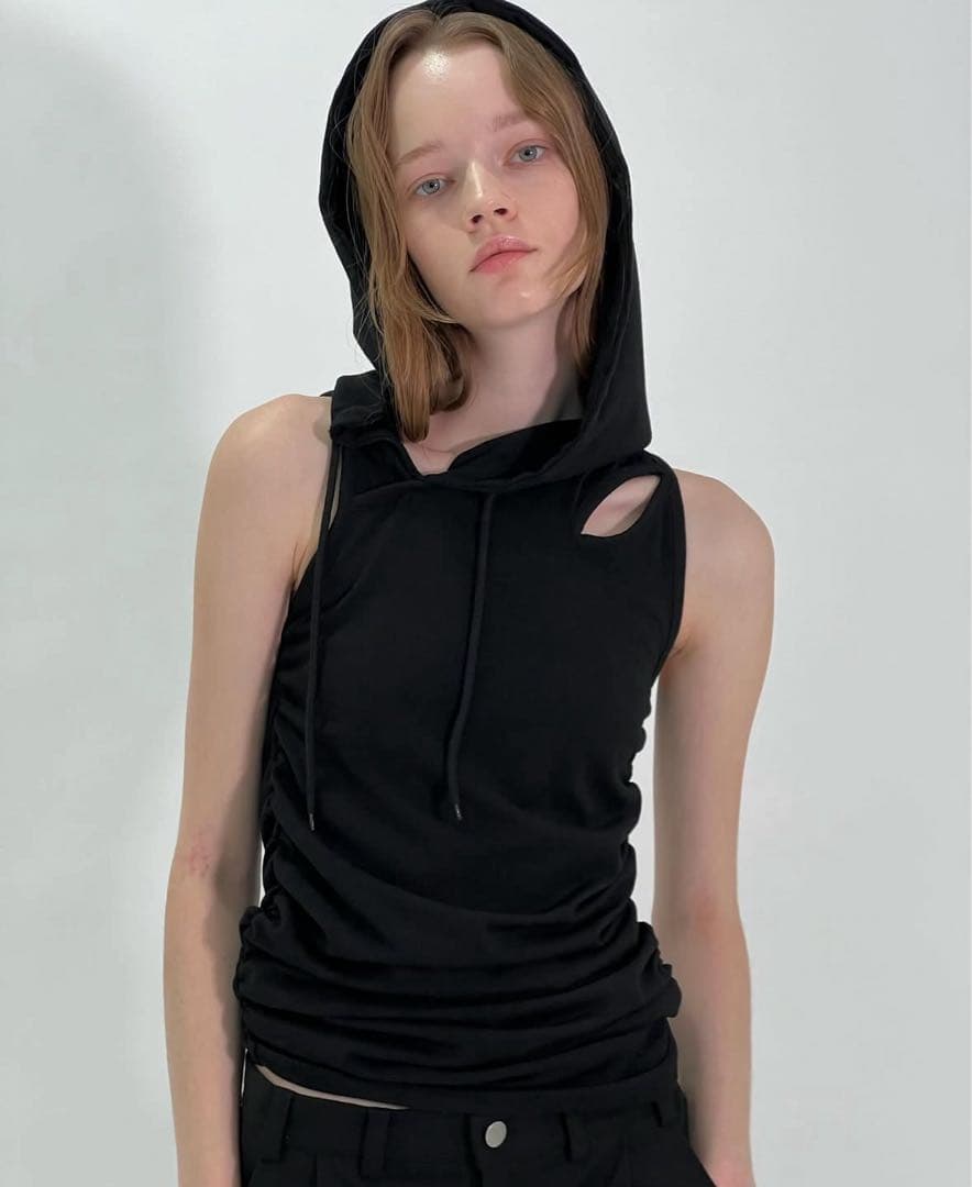 トップス VIAVANDA DISTORTION HOODIE TANK TOP