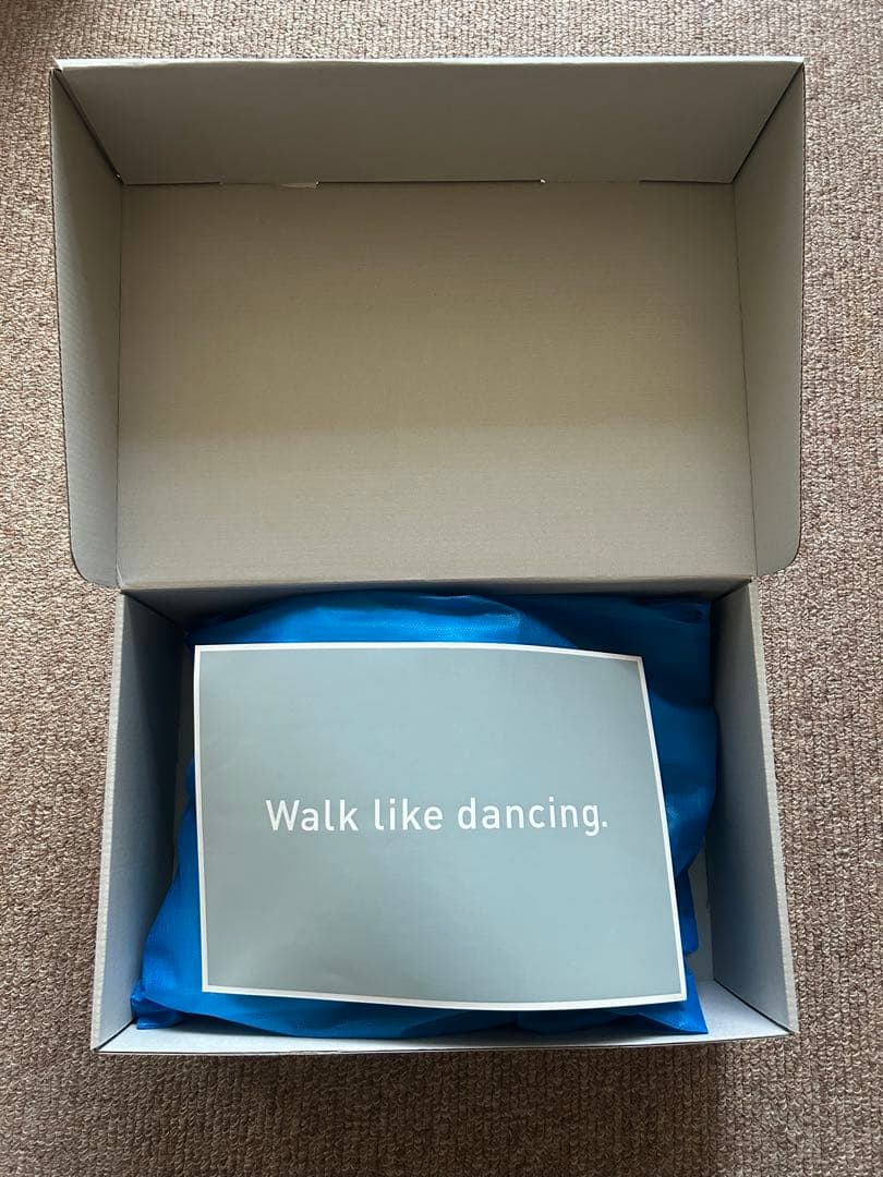 ひーでー　SANGACIOにゅ　スニーカー　記念モデルグレー