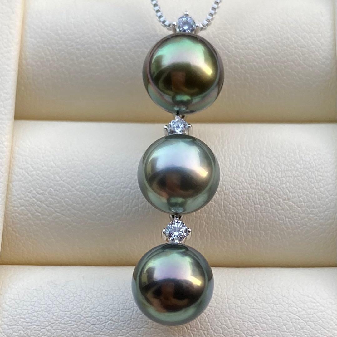 本真珠　南洋黒蝶真珠3連パールネックレストップ　ピーコックグリーン虹色PT804