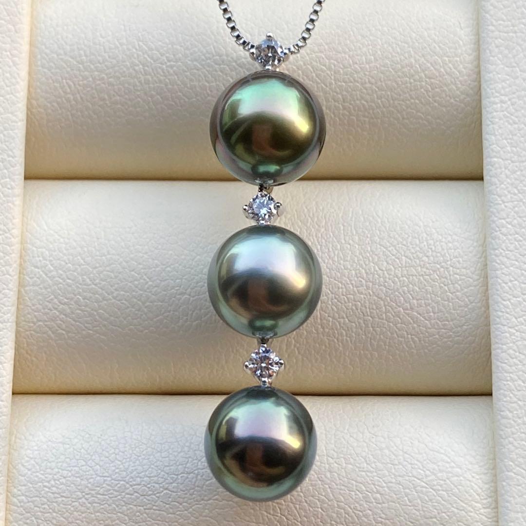 本真珠　南洋黒蝶真珠3連パールネックレストップ　ピーコックグリーン虹色PT804