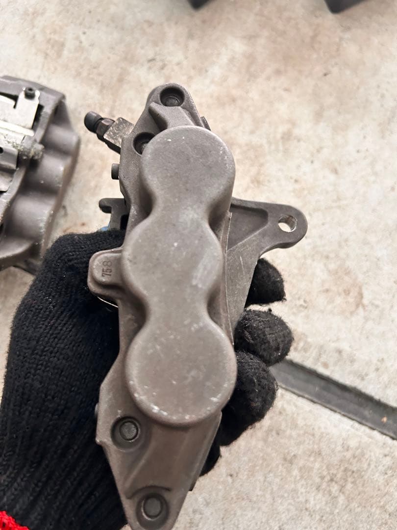 zrx1100 97年 純正 TOKICO キャリパー 左右