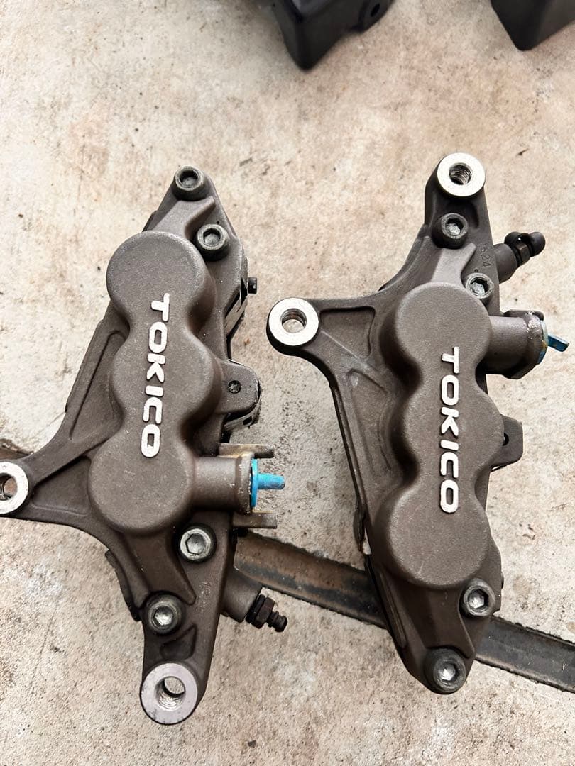 zrx1100 97年 純正 TOKICO キャリパー 左右