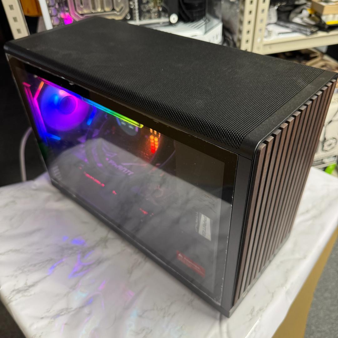 ゲーミングPC/7950X RTX4070Ti 32GB NVMe 1TB