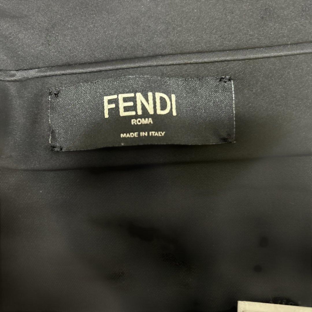 よ*ん様 Fendi 黒 スラックス ロゴ 52 パンツ