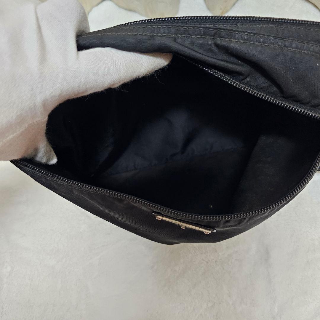✨美品✨PRADA　ショルダーバッグ　三角ロゴ　ナイロン　ブラック　白タグ