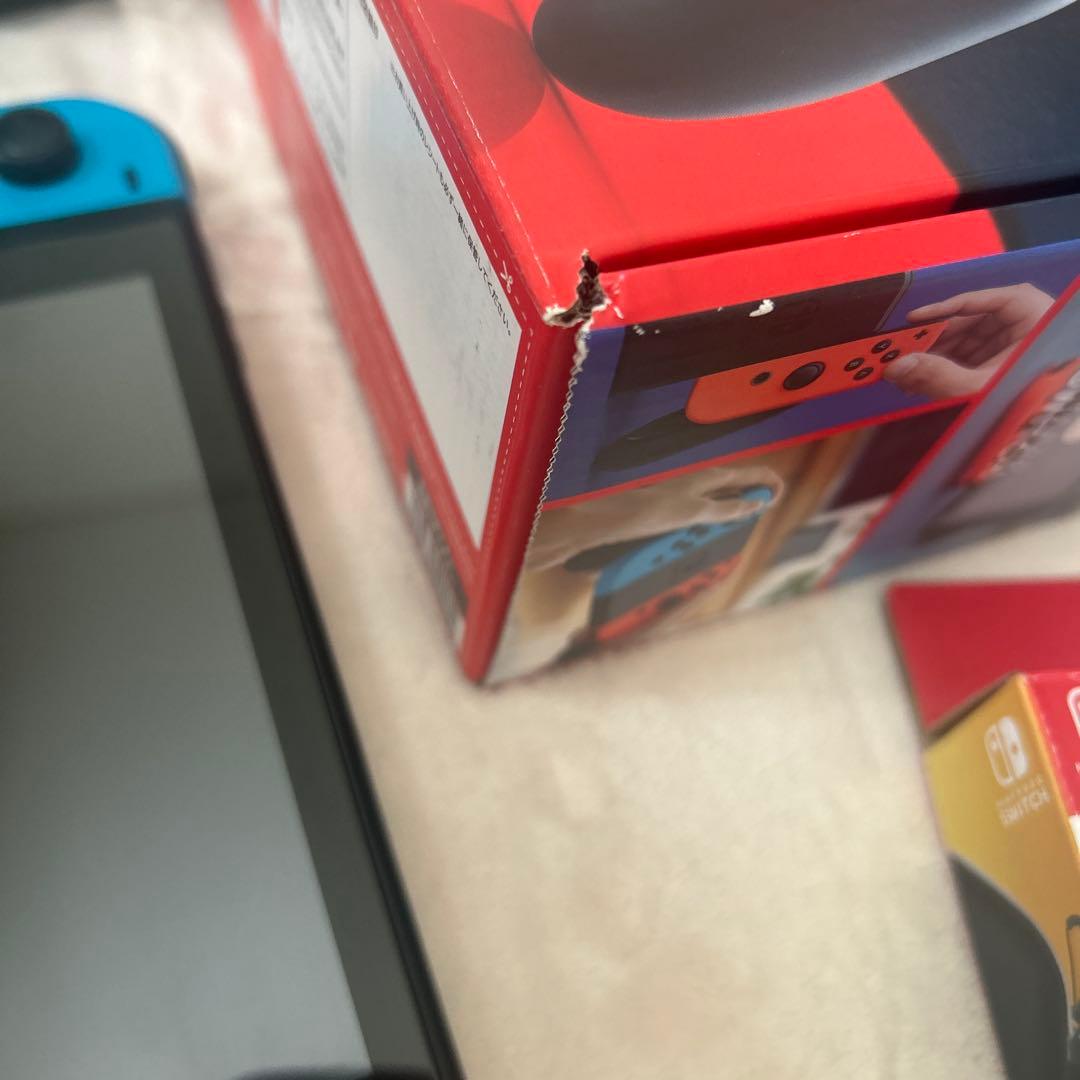 【ケース+箱付】Nintendo Switch ネオンブルー/ネオンレッド 本体