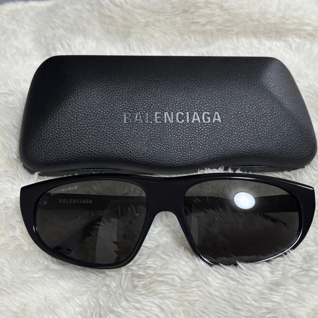 BALENCIAGA ブラックサングラス　BB0098S