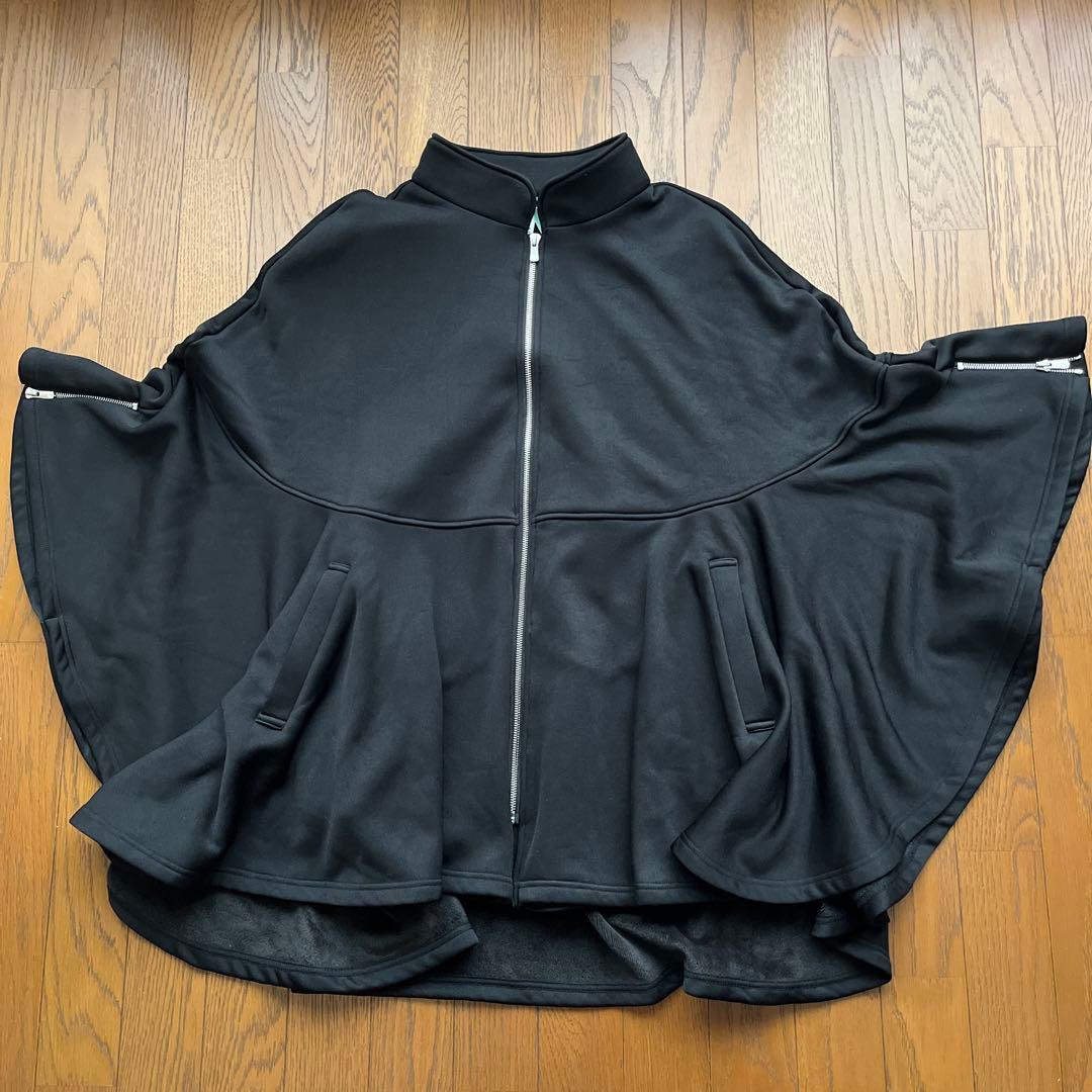 ダブルスタンダードクロージング Sov.フリルショートポンチョ　ショートコート