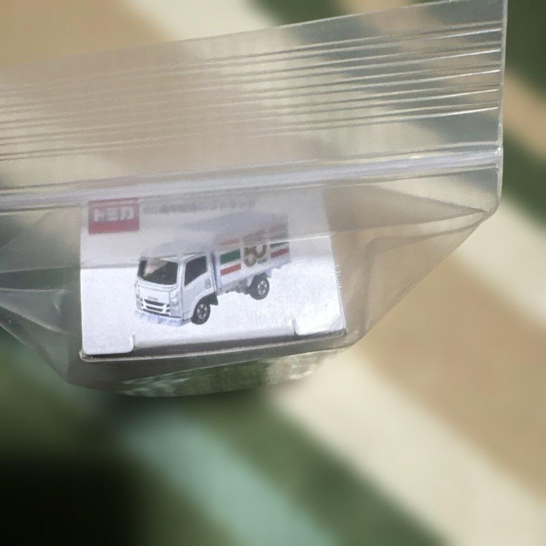 トミカ セブンイレブン 50周年記念ロゴ トラック 新品