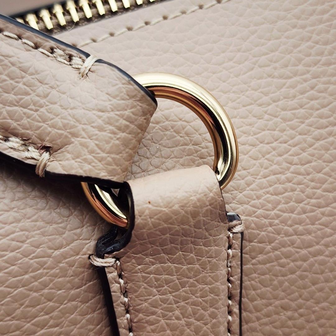 現行品 美品 COACH コーチ テイタム キャリーオール40 C4077.