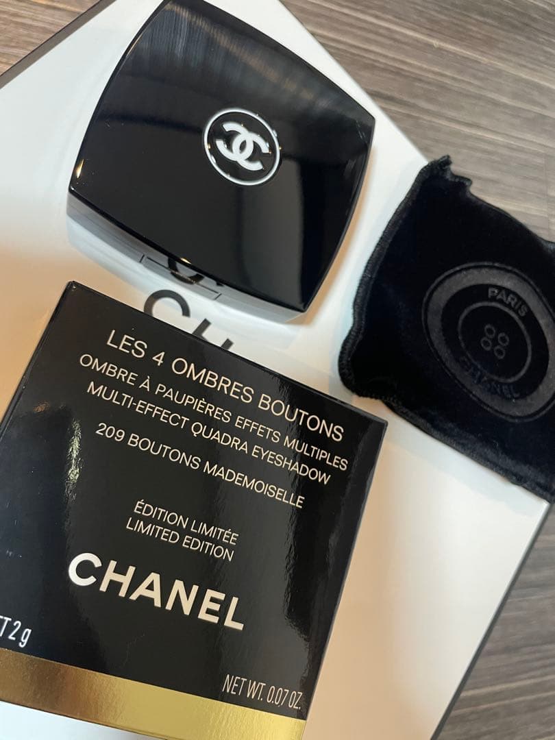 CHANELレキャトルオンブルブトン209ブトン　マドモアゼル　アイシャドウ新品