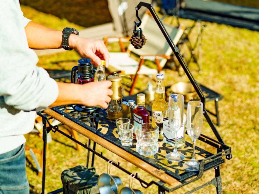 美品　NATURE TONES バーカウンターテーブル 大樹ver. ブラック